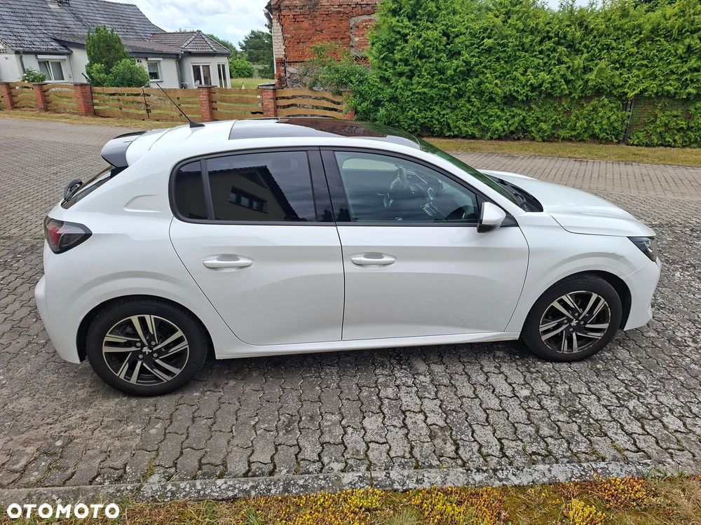 Peugeot 208 - 5