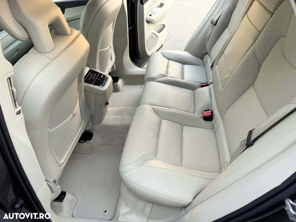 Volvo XC 60 D4 AWD Geartronic Inscription - 14