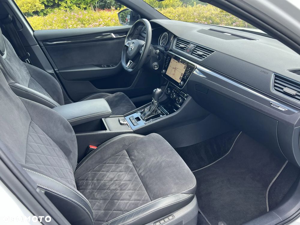 Skoda Superb 2.0 TDI 4x4 Sportline DSG - 24