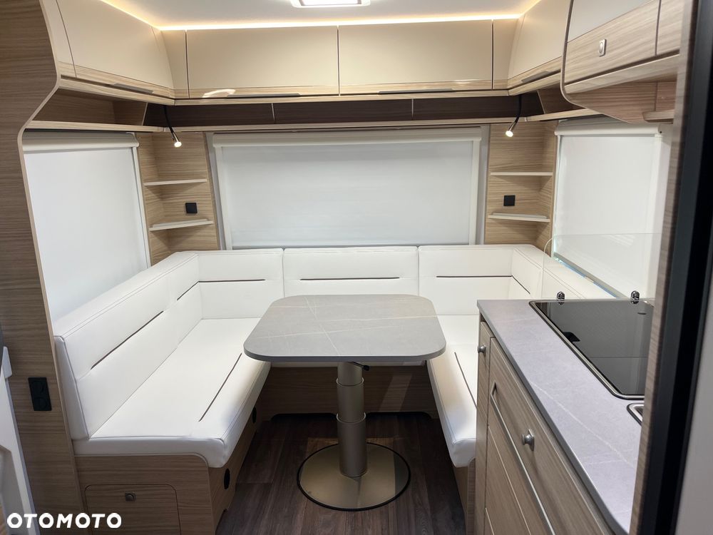 Fendt Caravan - 15
