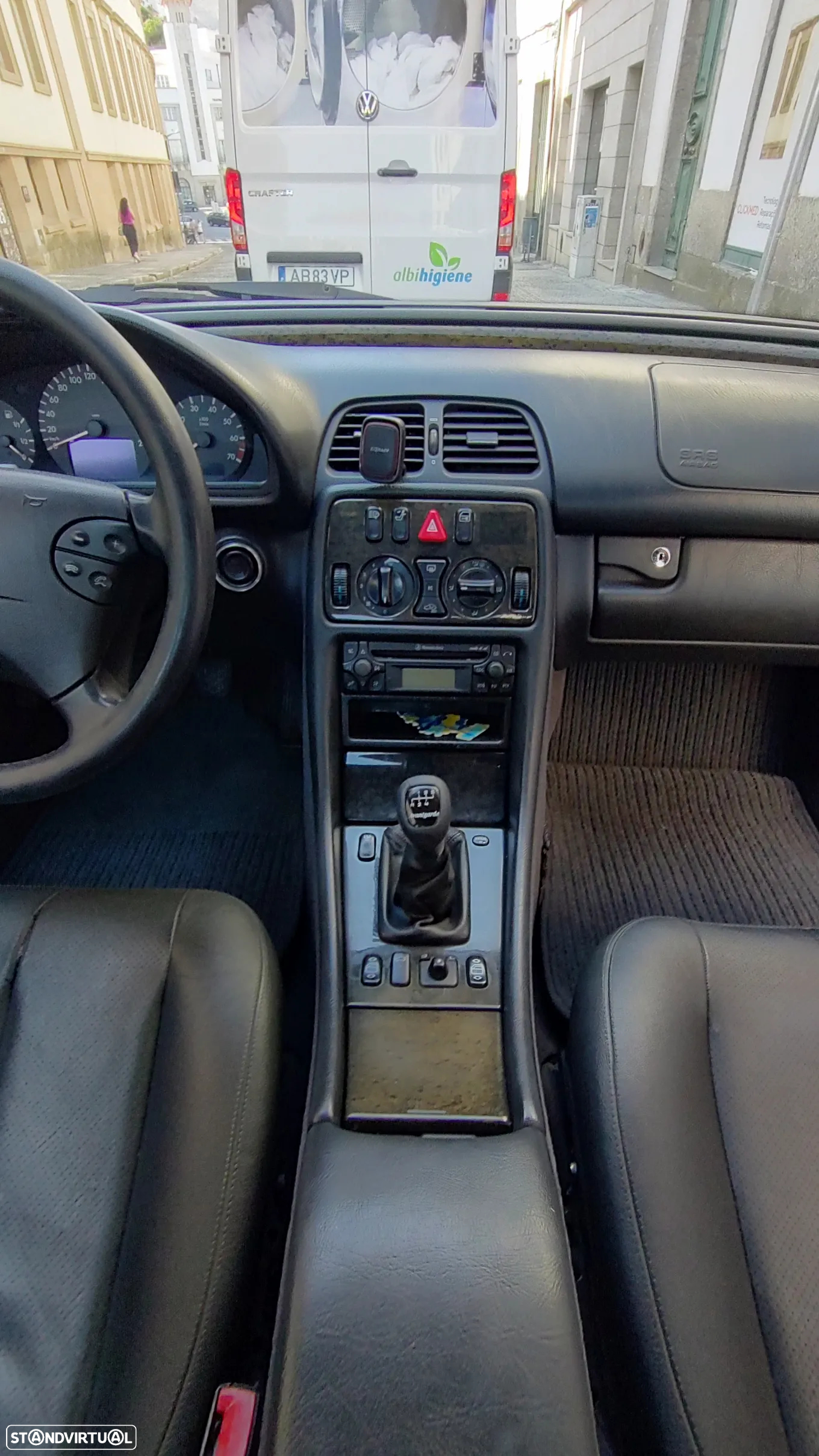 Mercedes-Benz 200 - 5