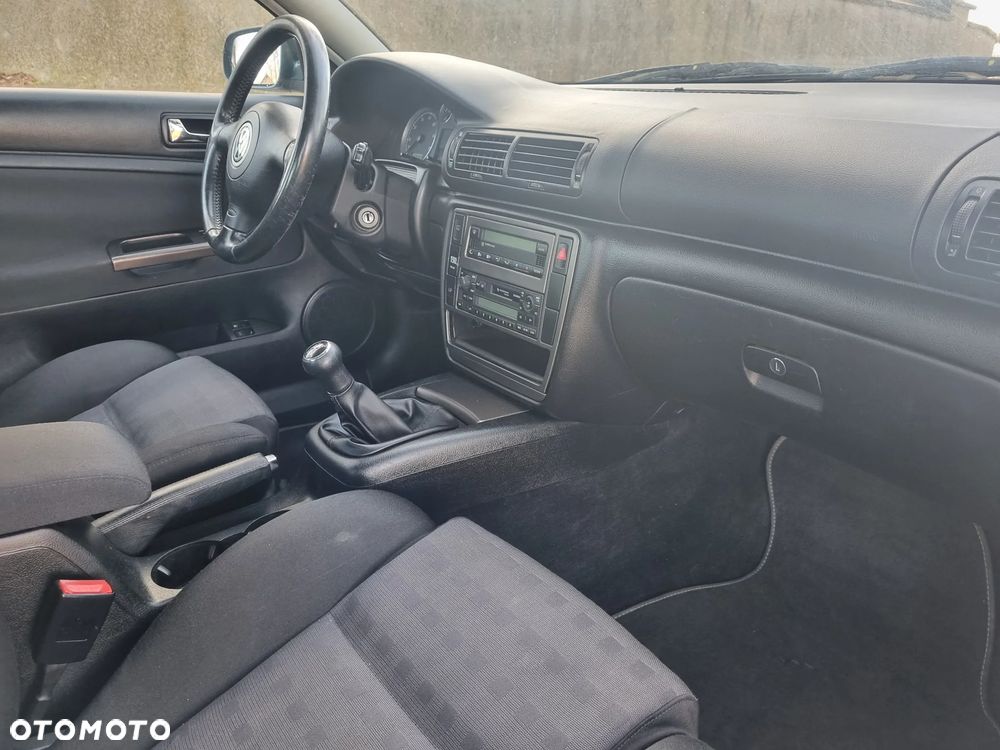 Volkswagen Passat 1.8 5V Turbo Trendline - 4