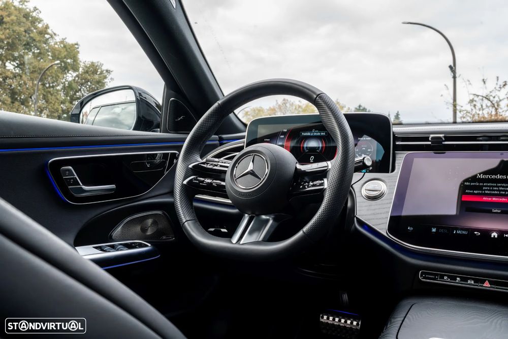 Mercedes-Benz E 300 e 4Matic 9G-TRONIC - 36