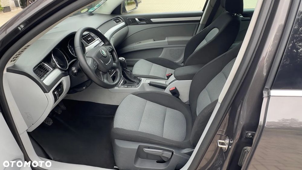 Skoda Superb 2.0 TDI Exclusive - 4