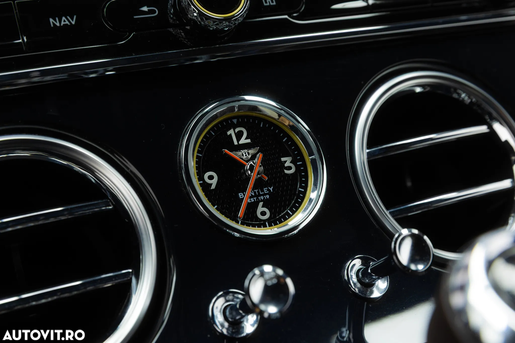 Bentley Continental New GT V8 - 25