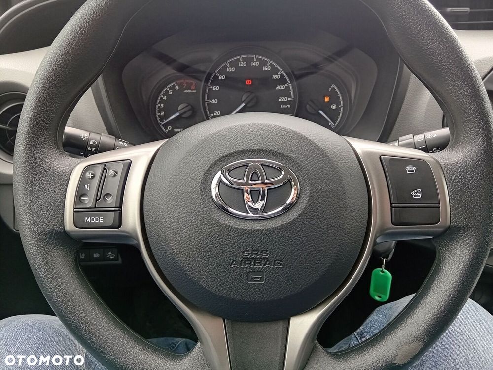 Toyota Yaris - 15