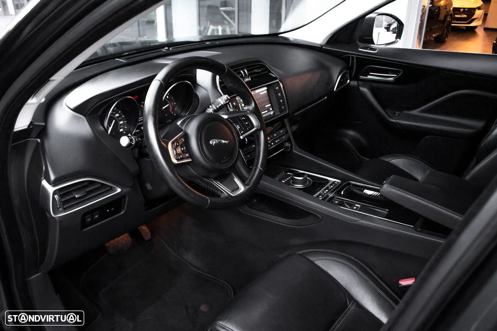 Jaguar F-Pace 20d Aut. Prestige - 25