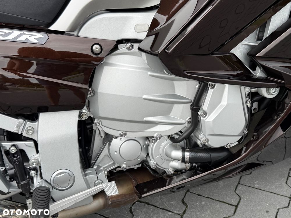 Yamaha FJR - 14