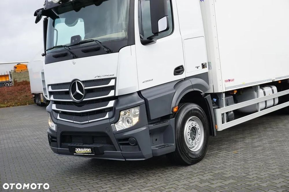 Mercedes-Benz ACTROS / 2553 / EURO 6 / CHŁODNIA + WINDA / 23 PALETY / OŚ SKRĘTNA - 34