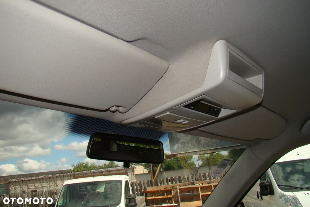 Volkswagen Caravelle L1 - 13