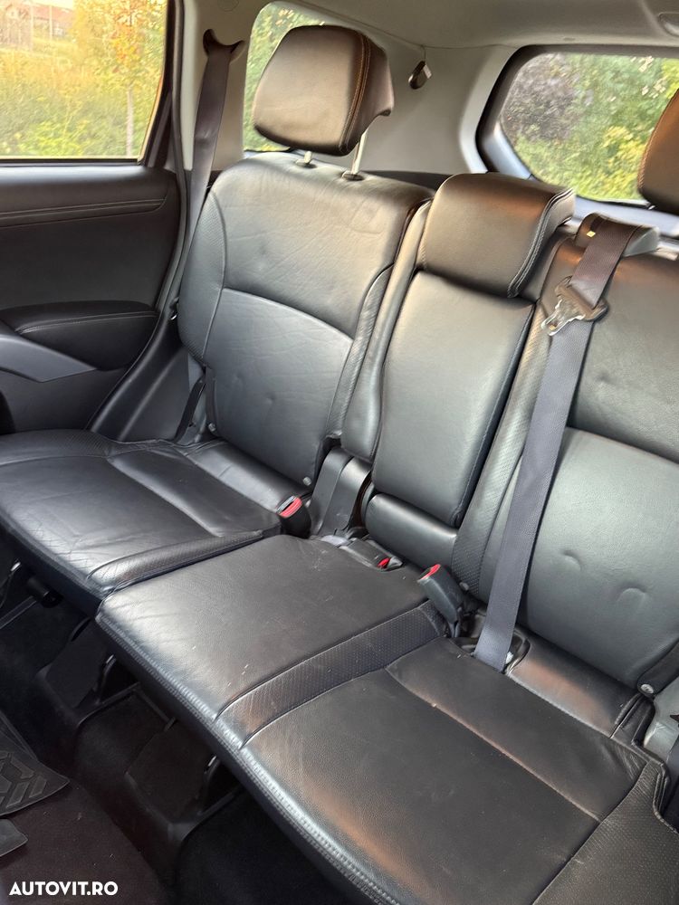 Mitsubishi Outlander - 6