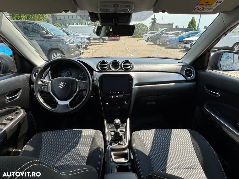 Suzuki Vitara 1.4 Boosterjet AllGrip MHEV Passion - 15