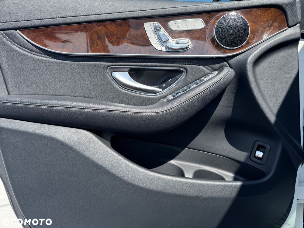 Mercedes-Benz GLC 250 4Matic 9G-TRONIC - 20