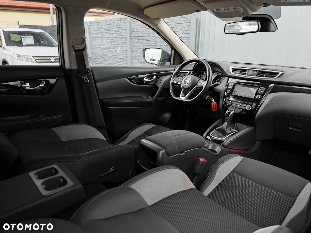 Nissan Qashqai 1.2 DIG-T Xtronic N-Connecta - 19