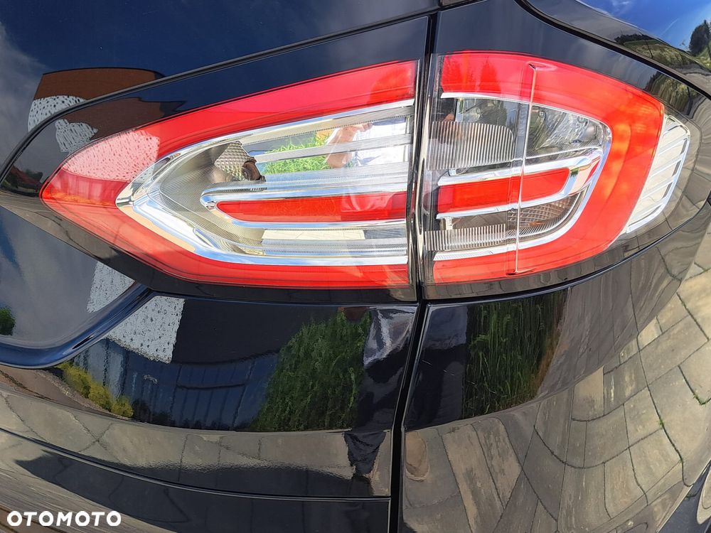 Ford Galaxy - 8