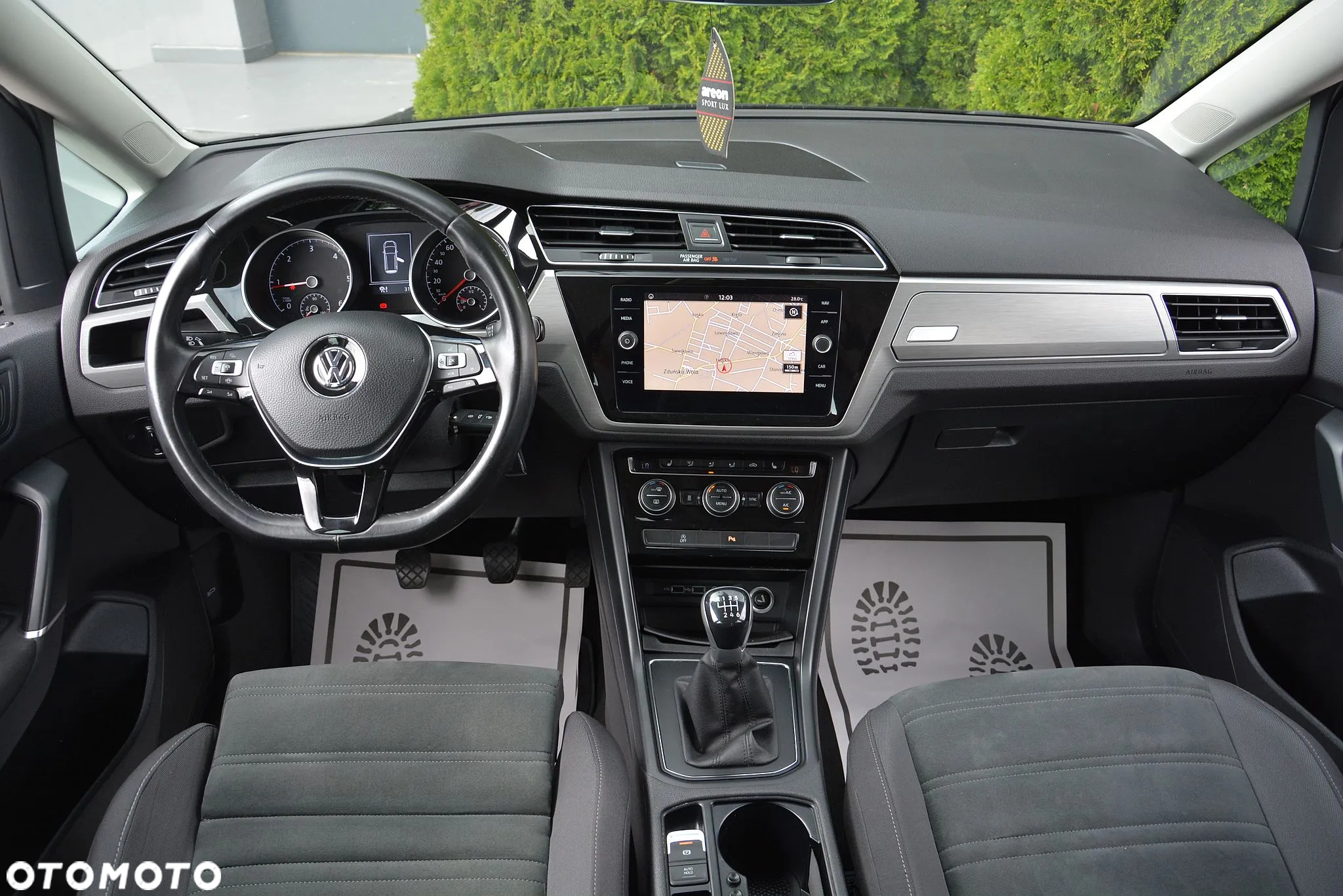 Volkswagen Touran 2.0 TDI BMT Comfortline - 16