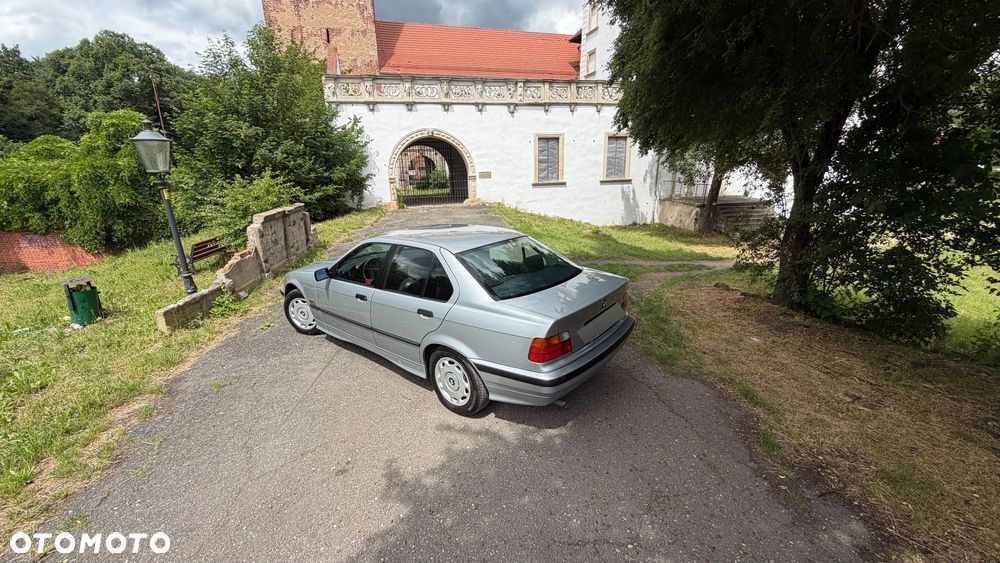 BMW Seria 3 - 39