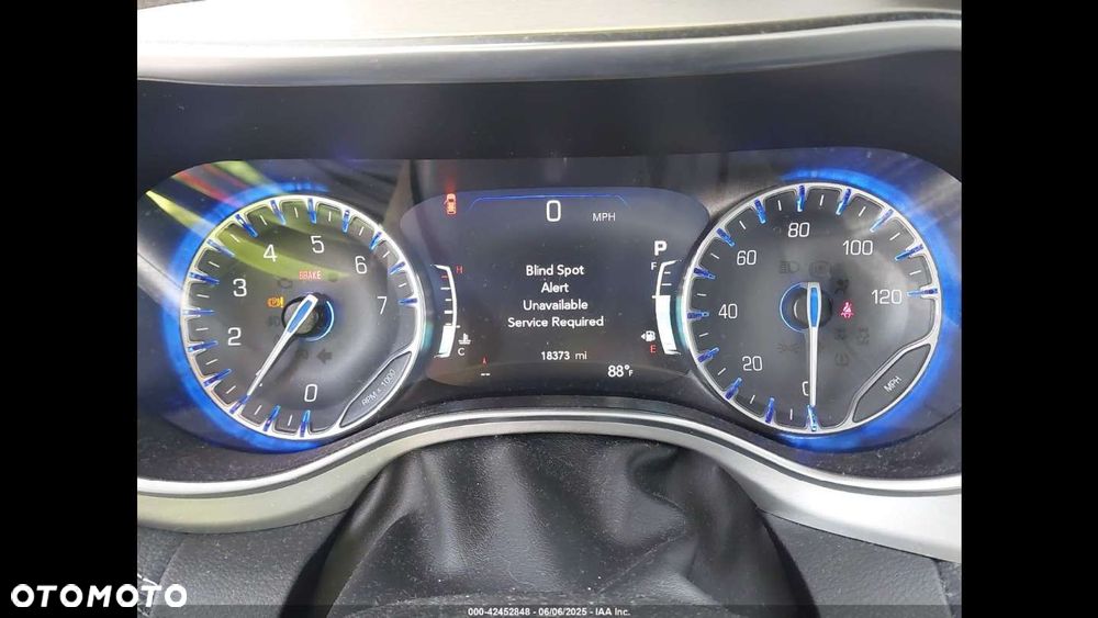 Chrysler Pacifica - 10