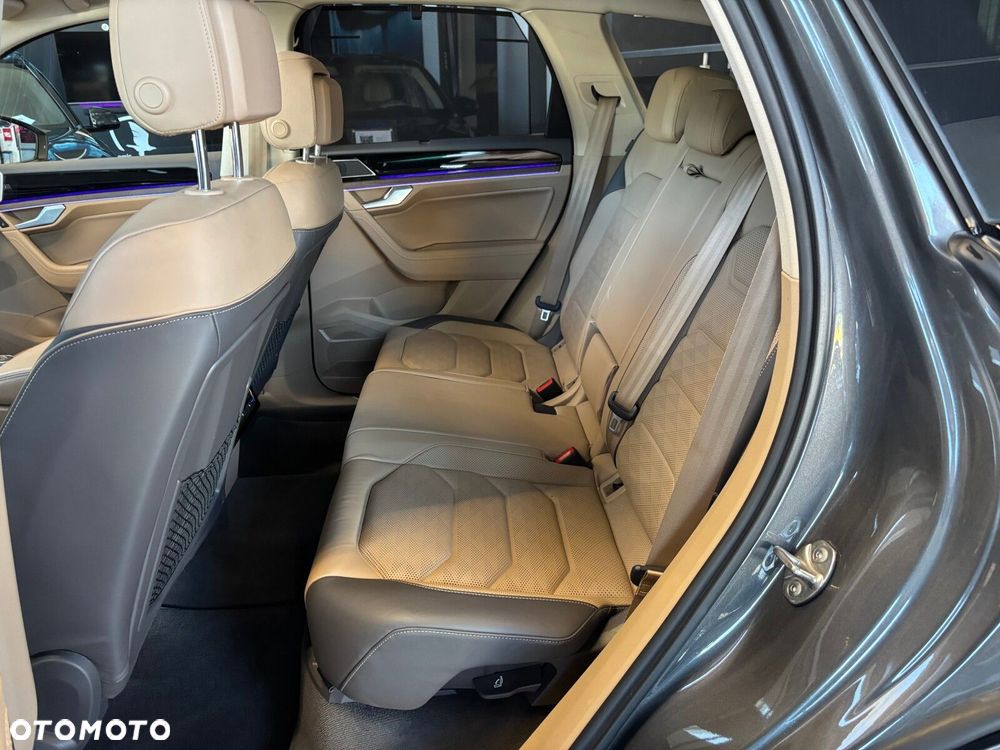 Volkswagen Touareg - 29