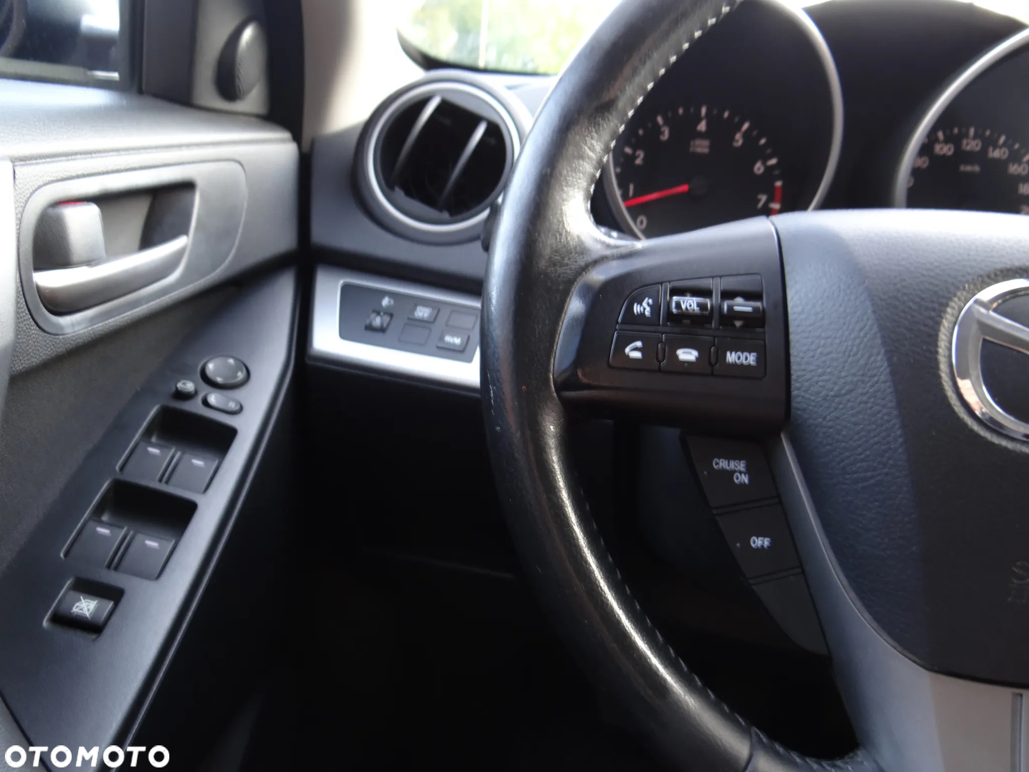 Mazda 3 1.6 Exclusive - 26
