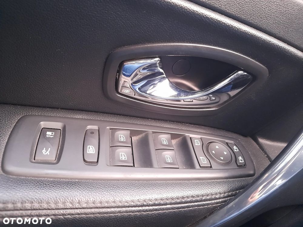 Renault Latitude - 16