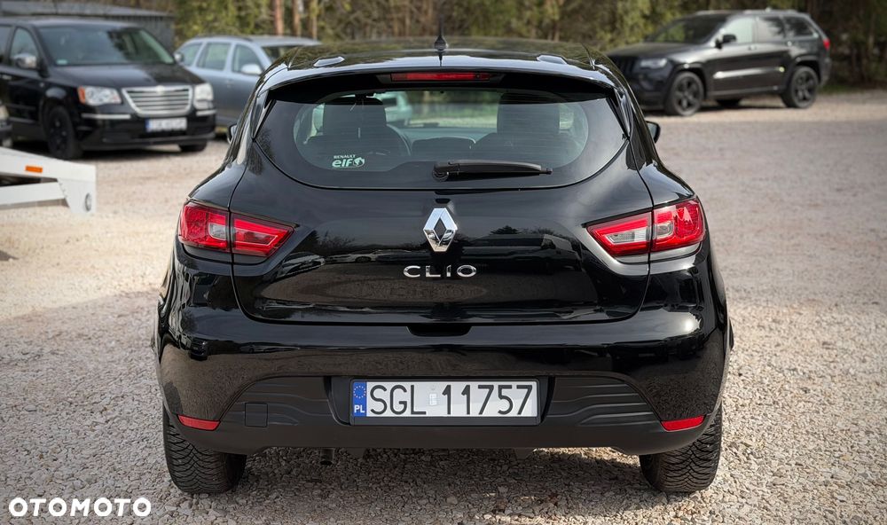 Renault Clio 1.2 16V 75 Expression - 15