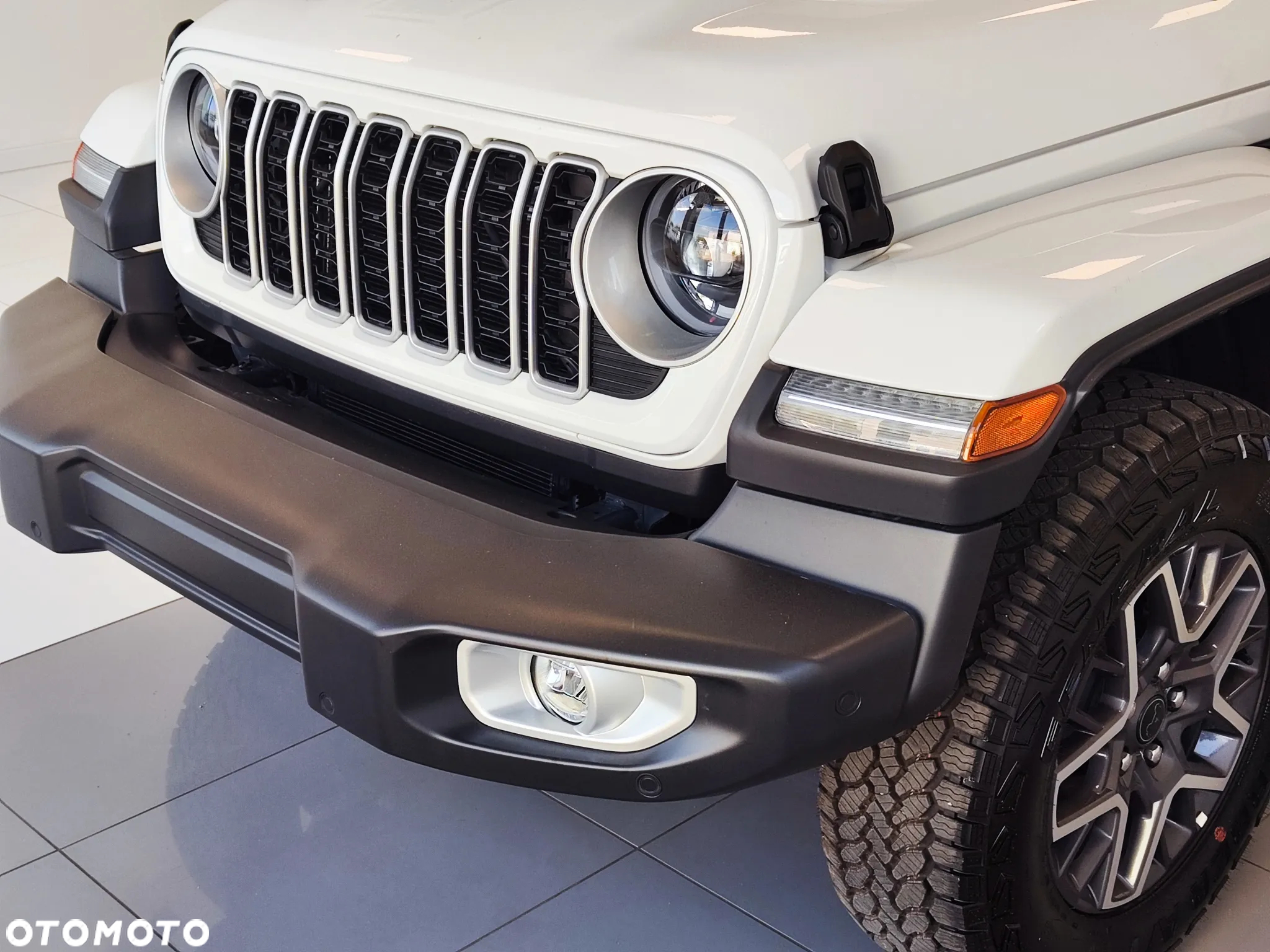 Jeep Wrangler Unlimited GME 2.0 Turbo Sahara - 2