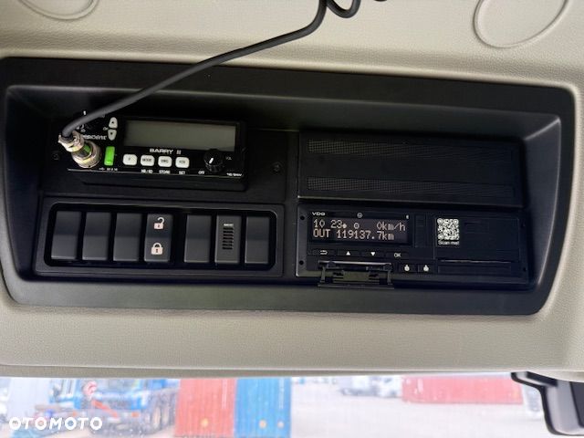 Renault D 240 DTI 12T DHOLLANDIA - 12