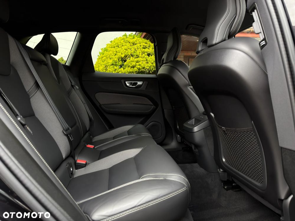 Volvo XC 60 B5 B AWD Geartronic RDesign - 10