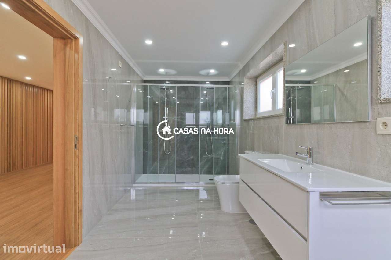 Moradia | Condomínio Fechado Moradias | Sandim - Grande imagem: 3/30