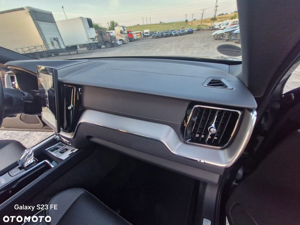 Volvo XC 60 T8 AWD Recharge Ultimate Black Edition - 16