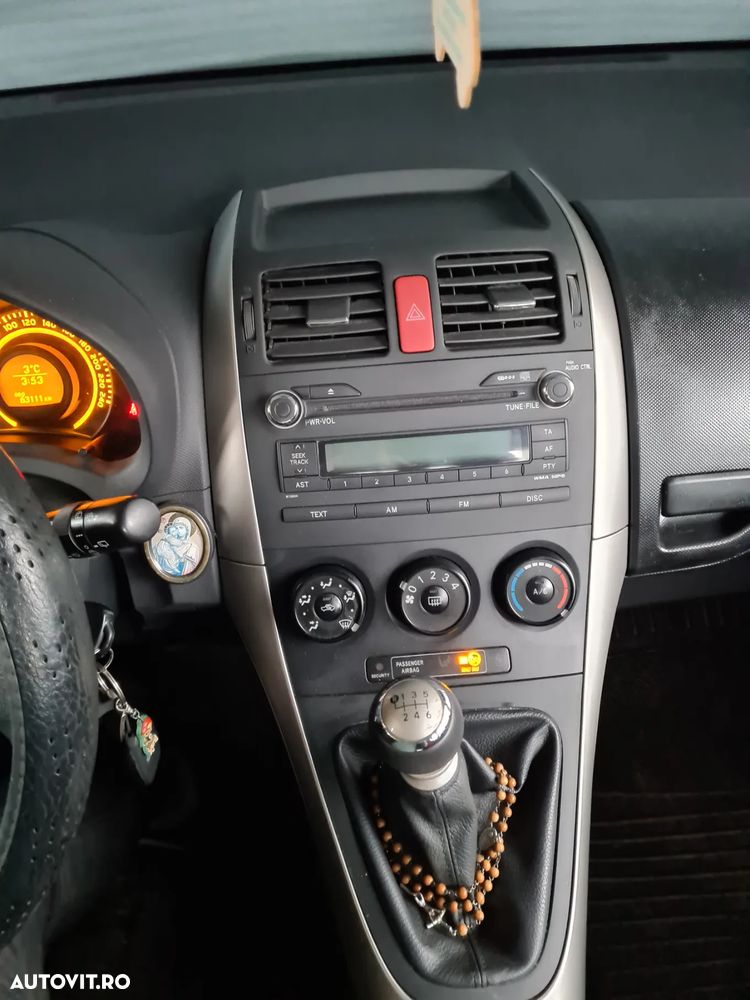 Toyota Auris 1.3 Dual VVT-i Terra - 8