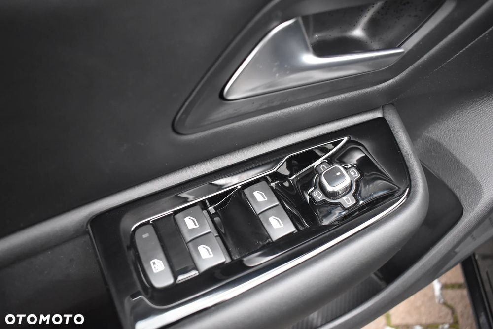 Citroën C5X 1.6 PureTech Shine EAT8 - 23