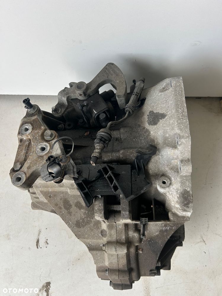 Volvo S60 V60 II 2012- skrzynia biegów manualna 1.6 D 6 bieg BG9R-7002-JCD - 2