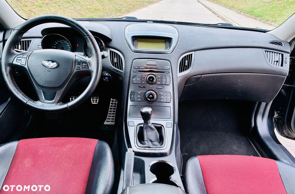Hyundai Genesis Coupe - 9