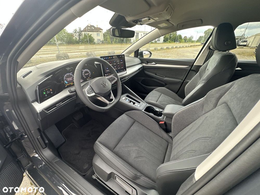 Volkswagen Golf Variant 1.5 eTSI mHEV Business DSG - 11