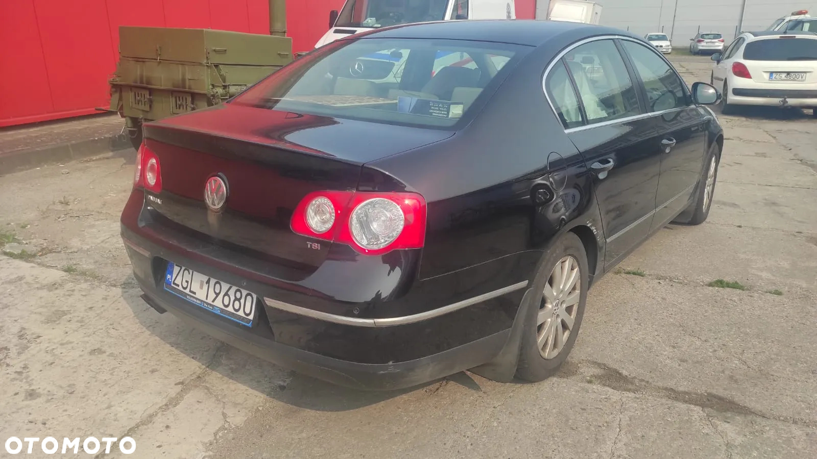 Volkswagen Passat - 4