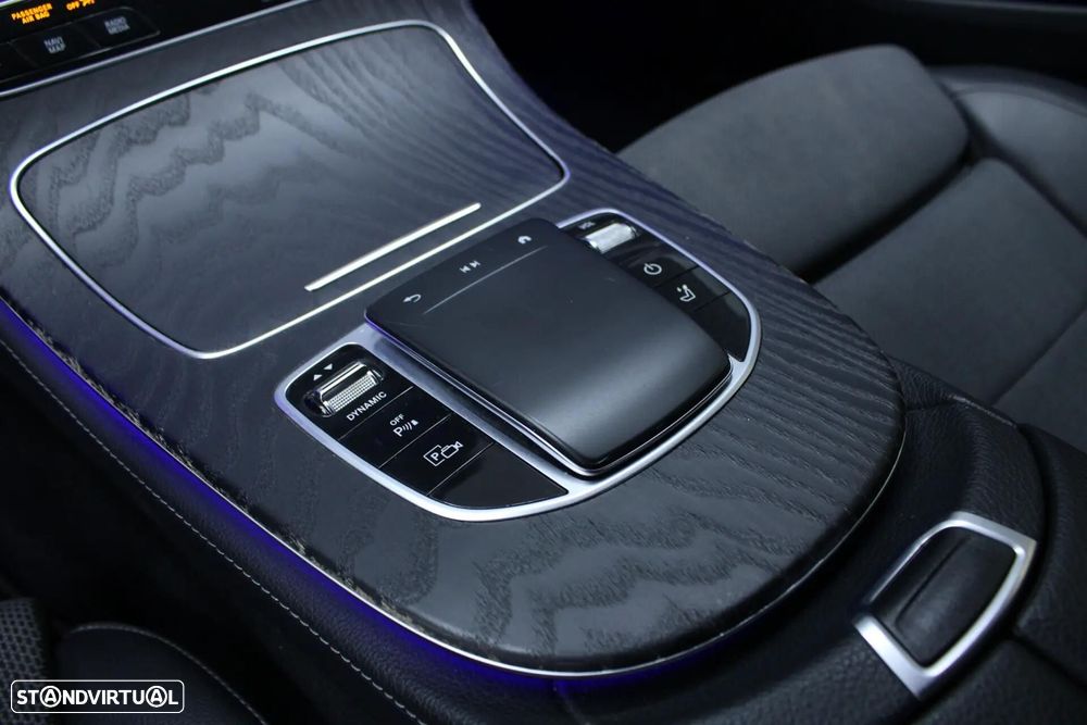 Mercedes-Benz E 300 de AMG Line 4Matic - 25