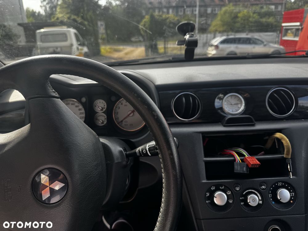 Mitsubishi Outlander - 5