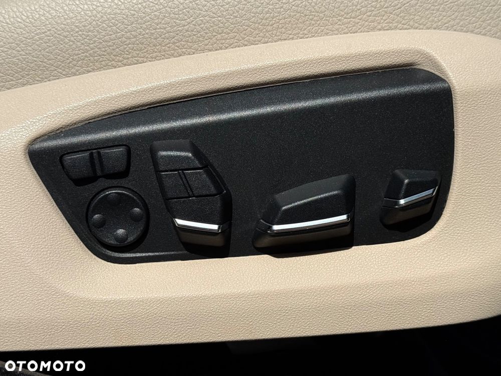 BMW Seria 5 530d xDrive Sport-Aut Luxury Line - 18