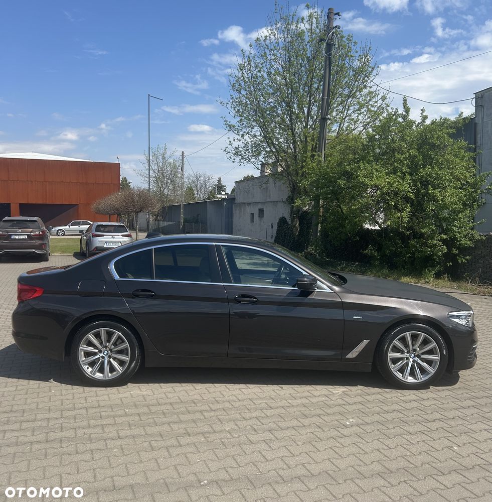 BMW Seria 5 520d Luxury Line - 6