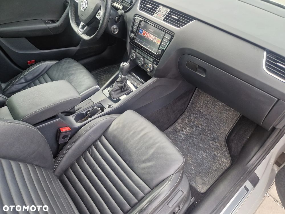 Skoda Octavia 2.0 TSI DSG RS 230 - 15