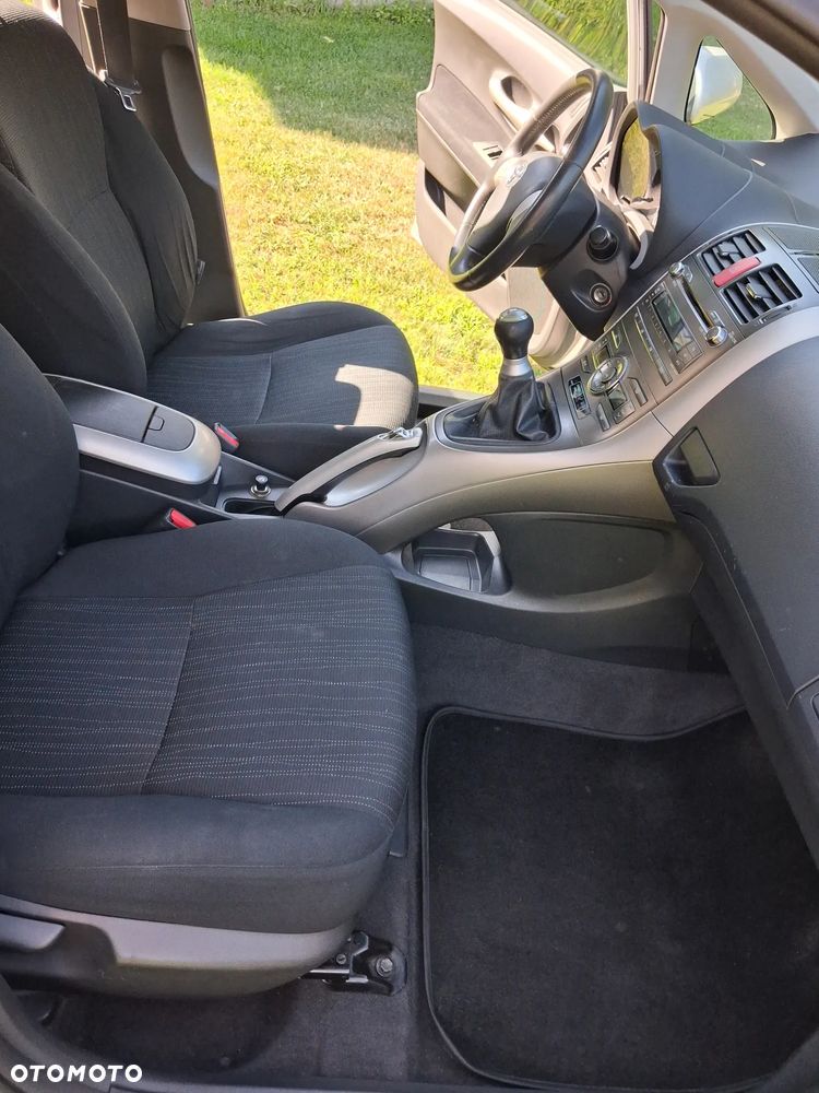 Toyota Auris 1.4 VVT-i Sol - 7
