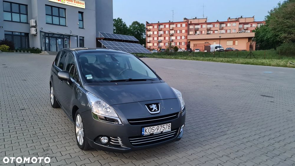 Peugeot 5008 1.6 THP Premium + - 35