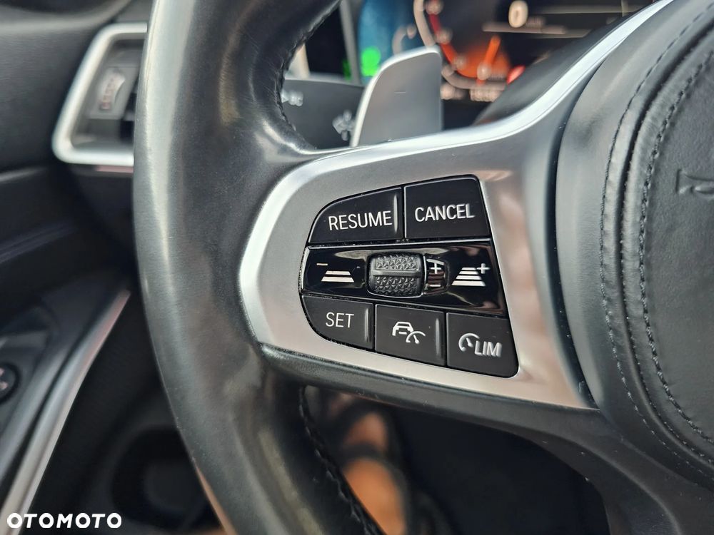 BMW Seria 3 - 16