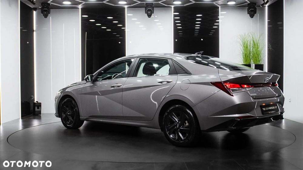 Hyundai Elantra 1.6 Smart - 5