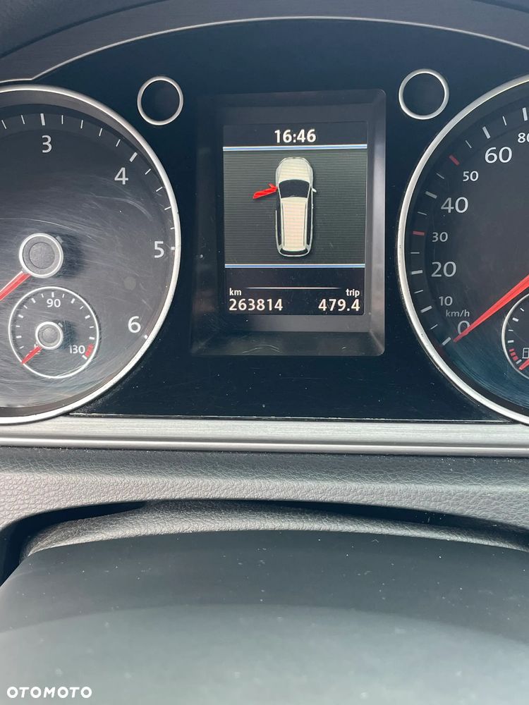 Volkswagen Passat 1.6 TDI Comfortline - 6