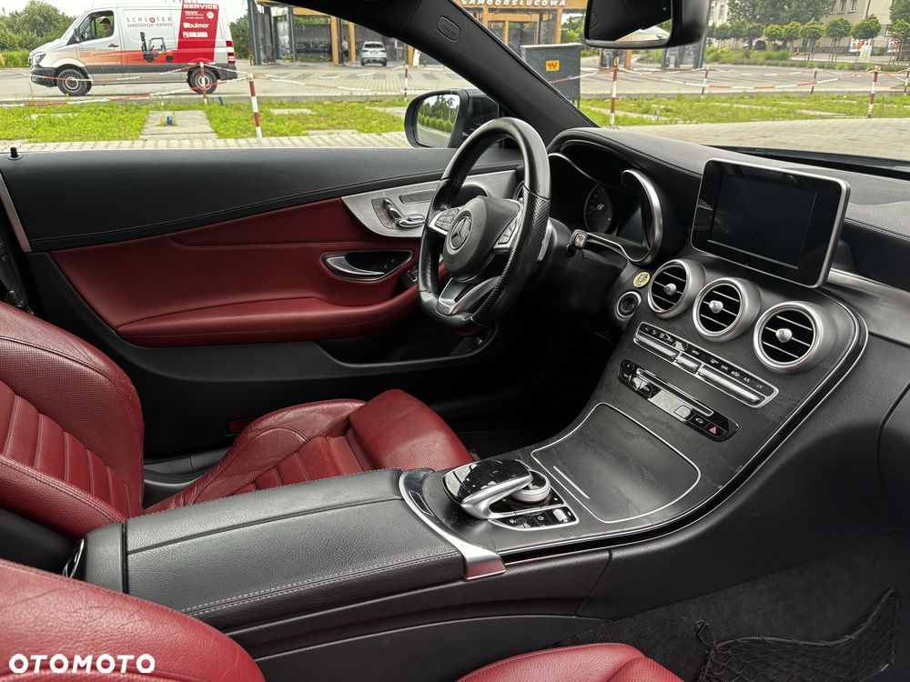 Mercedes-Benz Klasa C 300 7G-TRONIC Edition 1 - 27
