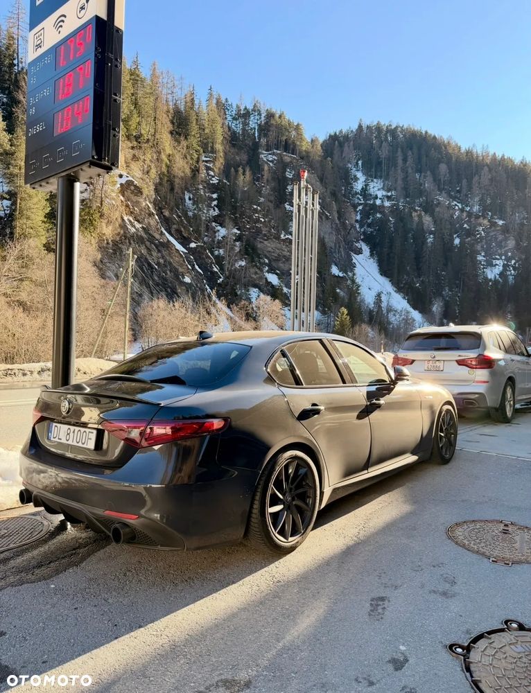 Alfa Romeo Giulia 2.0 Turbo Veloce Q4 - 25