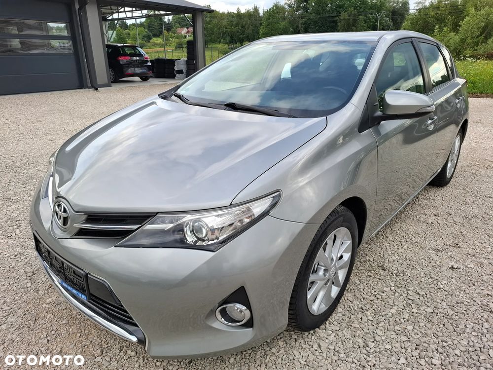 Toyota Auris 1.6 Edition - 1